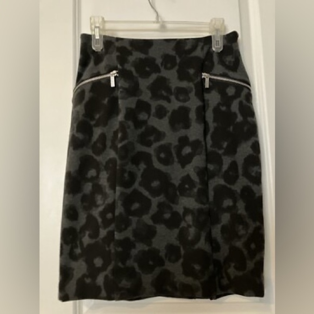 Michael Kors Gray and Black Patterned Pencil Skirt
